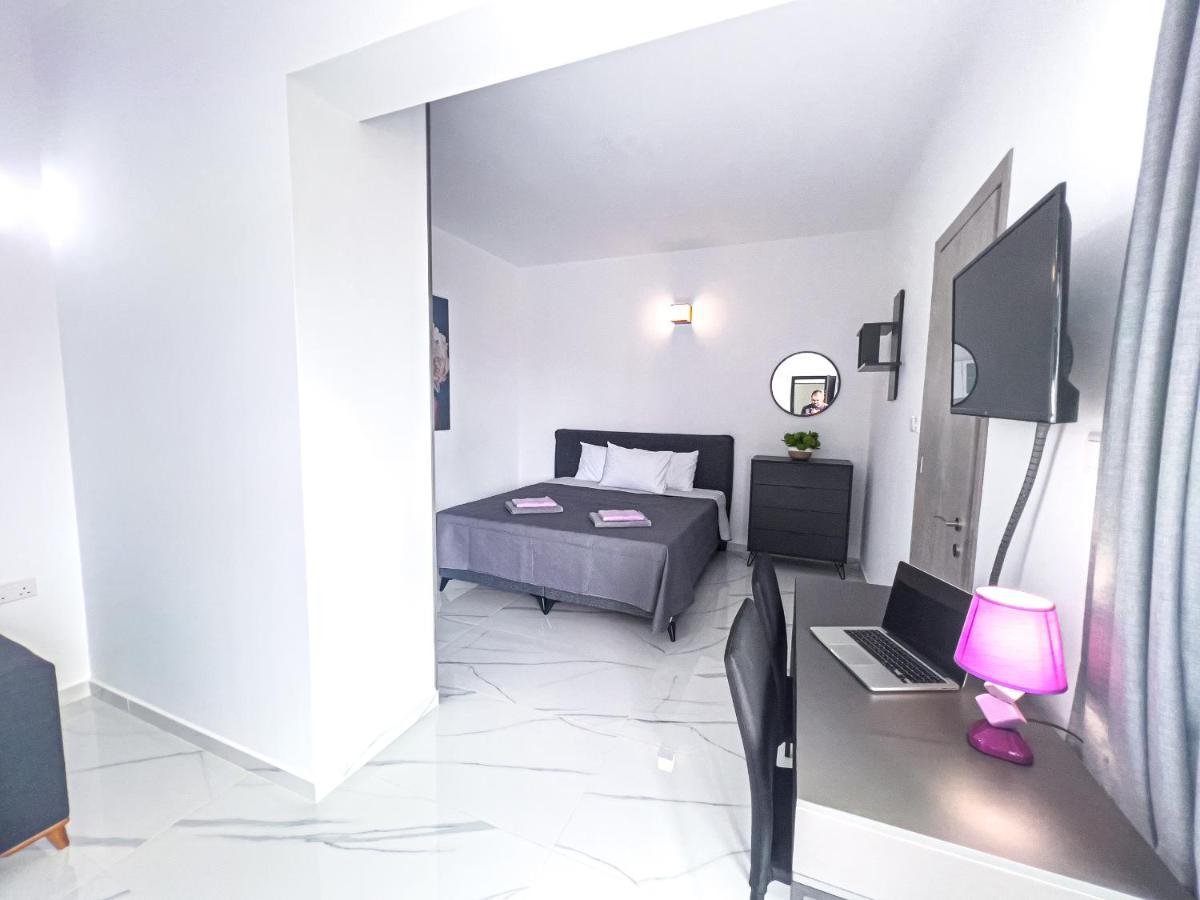 Giorgis Luxury Apartments Agia Napa Exterior foto