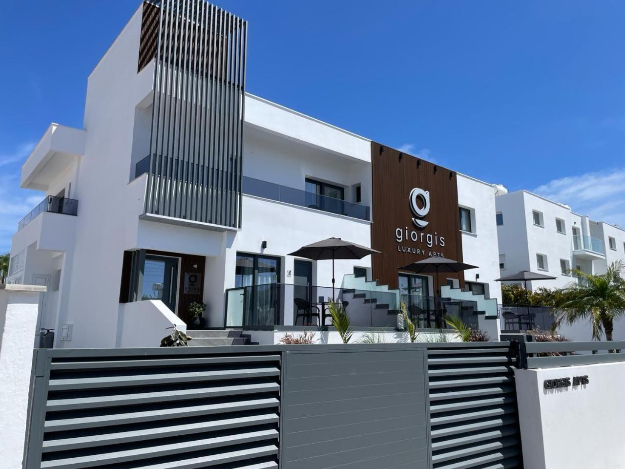 Giorgis Luxury Apartments Agia Napa Exterior foto